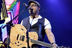 israel-houghton-estrena-jesus-en3