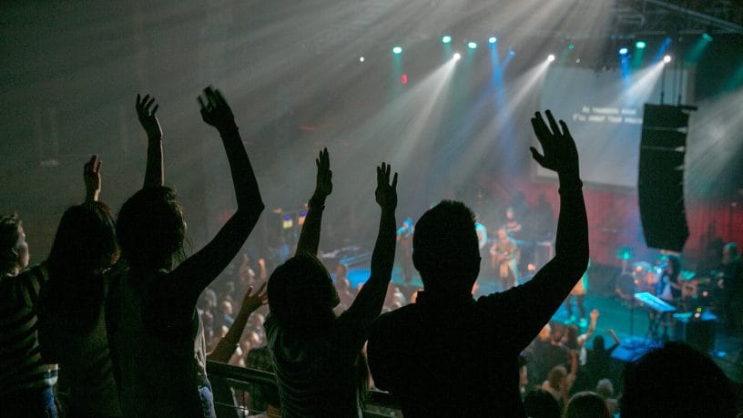 Cómo Manejar Situaciones Inesperadas en un Servicio de Iglesia
