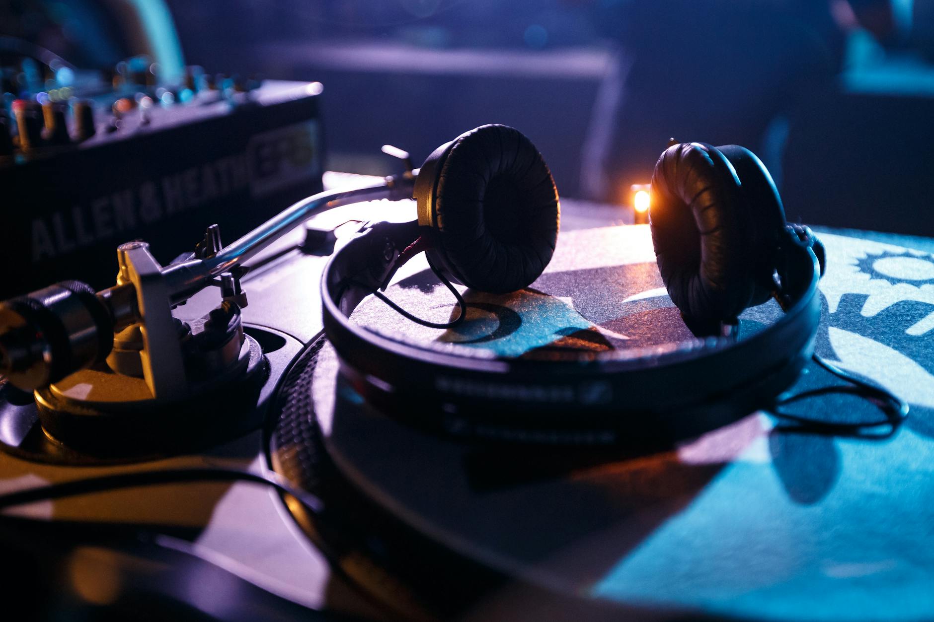 Allen & Heath lanza su nueva consola: Avantis
