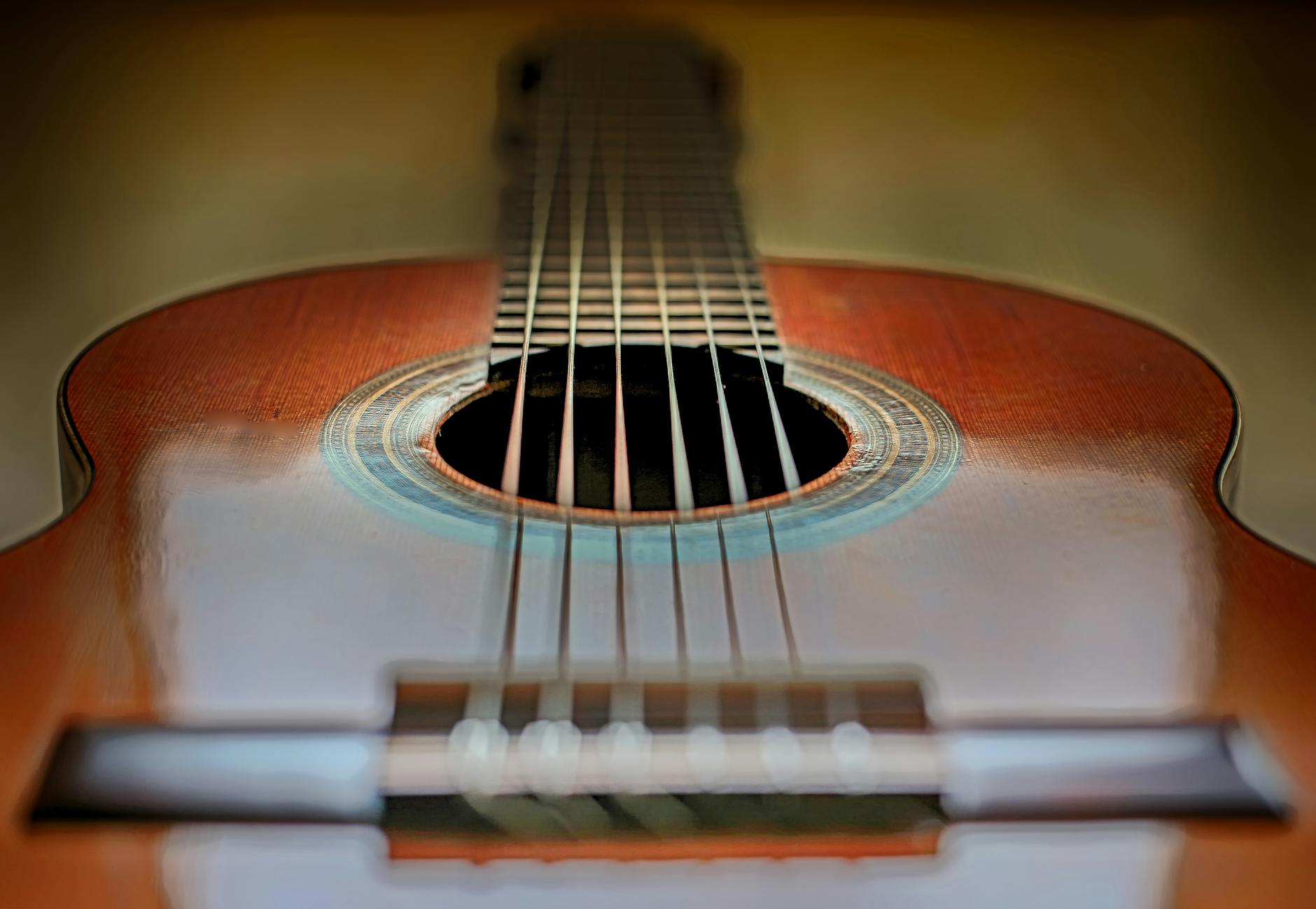 ¿Guitarra acústica o guitarra clásica?