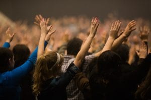 ¿Por qué en la iglesia?