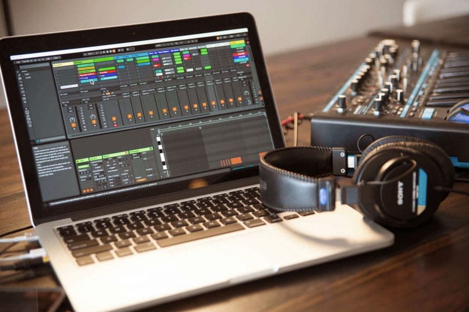 Como cambiar el tono de tus secuencias de Ableton Live.
