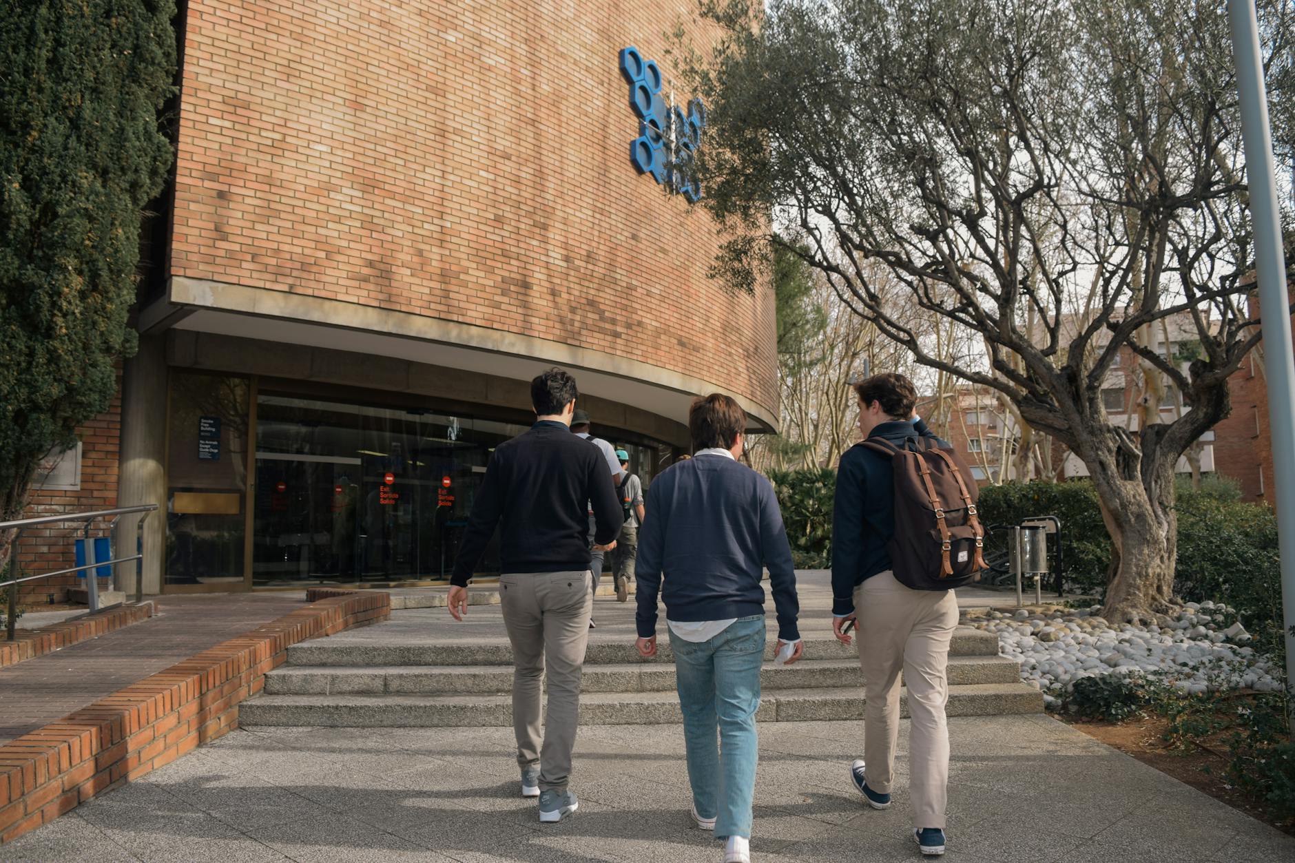 Participa y gana un acceso al curso de piano de Academia Tecnoiglesia