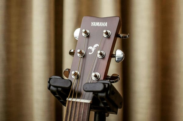 Conoce la guitarra Yamaha TransAcoustic con efectos incluidos