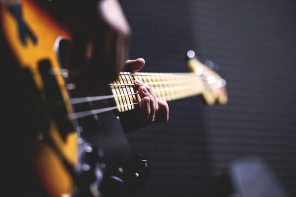 ¿Cómo influye la música en la sociedad y en lo individual?