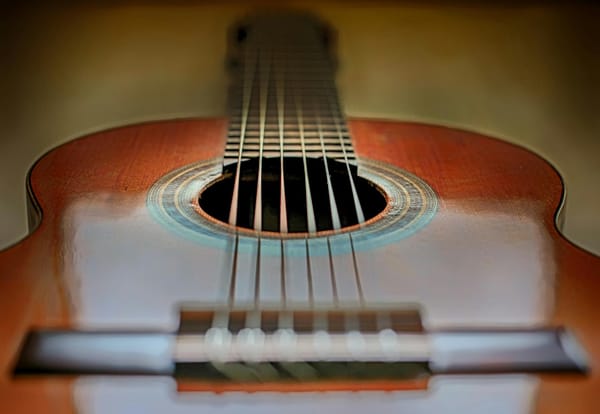 ¿Guitarra acústica o guitarra clásica?