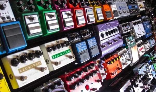 4 Efectos Imprescindibles de Guitarra Eléctrica Worship