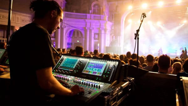Qué es y cómo usar la ecualización de la consola de audio en la iglesia.