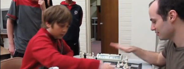 VIDEO: Todo lo puedo en Cristo... Niño de 10 años le gana en ajedrez a campeón mundial