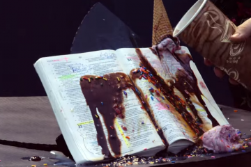 Forever Bible, la Biblia indestructible