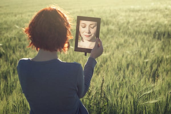El espejo sin reflejo
