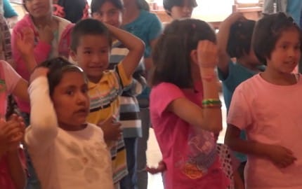 VIDEO: Visitamos una casa hogar y regalamos un MX 200!