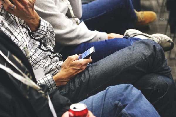 ¿Traducción simultánea en tu celular o tableta? Es posible!