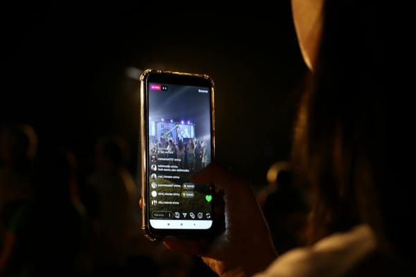 Transmite en vivo con tus celulares de manera profesional