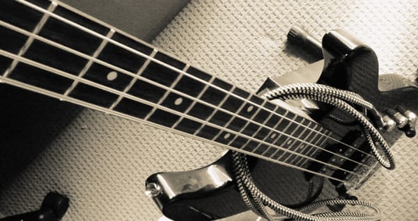 Técnicas de grabación: Microfoneando el Amplificador de Bajo