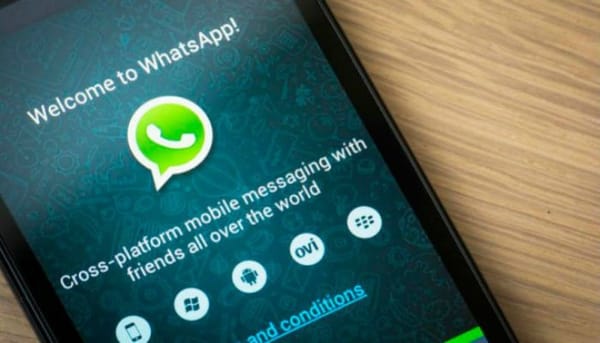 WhatsApp añade icono de llamadas telefónicas